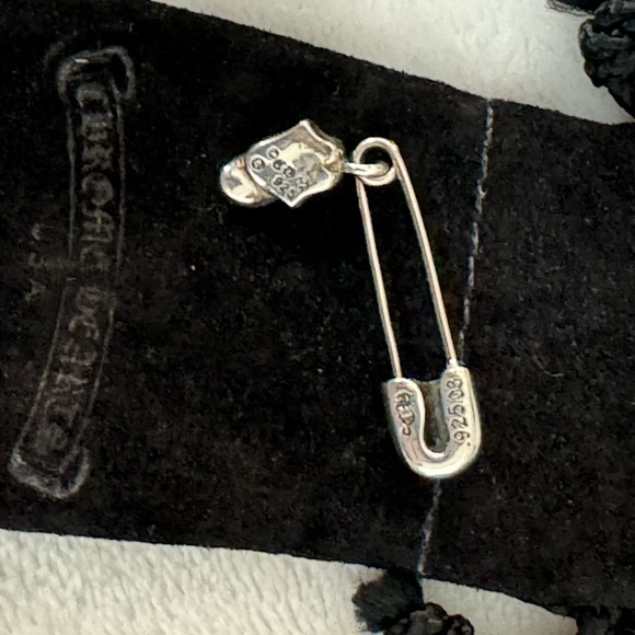 Chrome Hearts Rolling Stones
Tongue Pendant W/Diamond W/ CH Sterling safety Pin - Picture 3 of 5